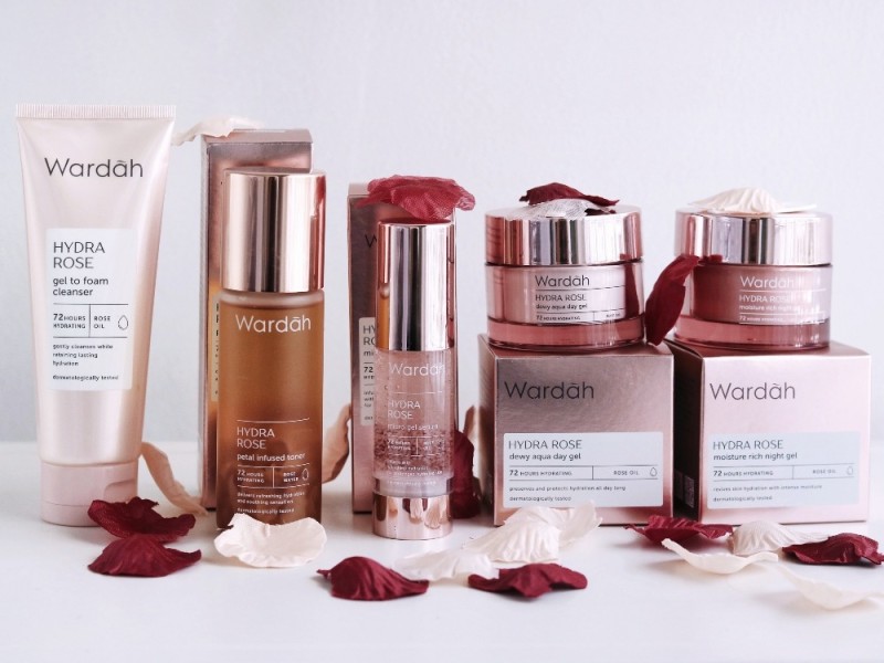 Wardah Hydra Rose adalah Rahasia Kulit Lembap dan Glowing dengan Ekstrak Mawar