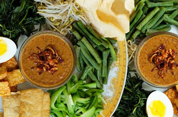 10 Spot Pecel Favorit Semarang yang Wajib Dikunjungi