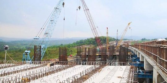 Menteri Pekerjaan Umum Percepat Proyek Tol  Target Fungsional Selama Mudik Lebaran 2025