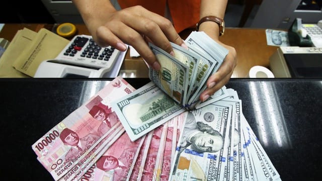 Rupiah dan Dolar AS: Pergerakan Terbaru yang Perlu Diperhatikan