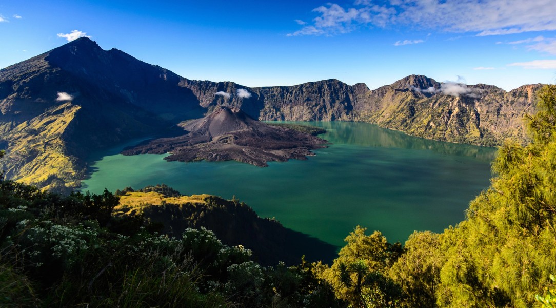 Liburan Seru Menikmati Keindahan Alam Lombok 2025