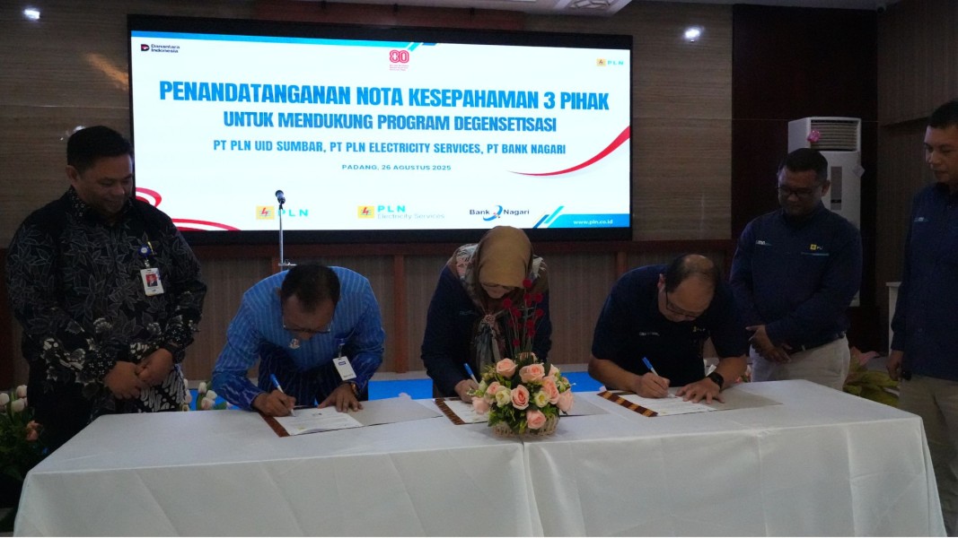 Dukung Percepatan Transisi Energi di Sumatera Barat, PLN Electricity Services Teken Kerjasama Degensetitasi dengan PLN UID Sumatera Barat dan Bank Nagari