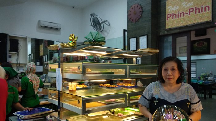 Toko Kue Phin Phin Rayakan 30 Tahun Keberhasilan Bersama Gas Bumi PGN di Medan