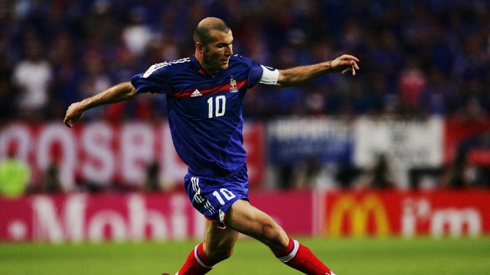 5 Tindakan Memalukan Pemain Sepak Bola yang Menggegerkan Dunia