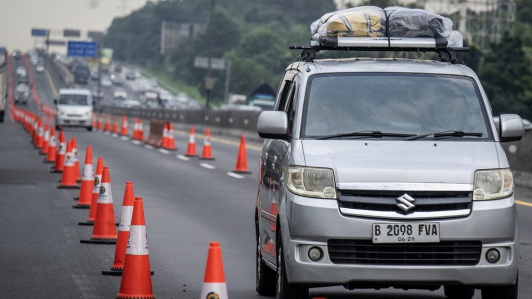 PT Jasa Marga Terapkan Contraflow di Tol Jakarta Cikampek KM 55 47