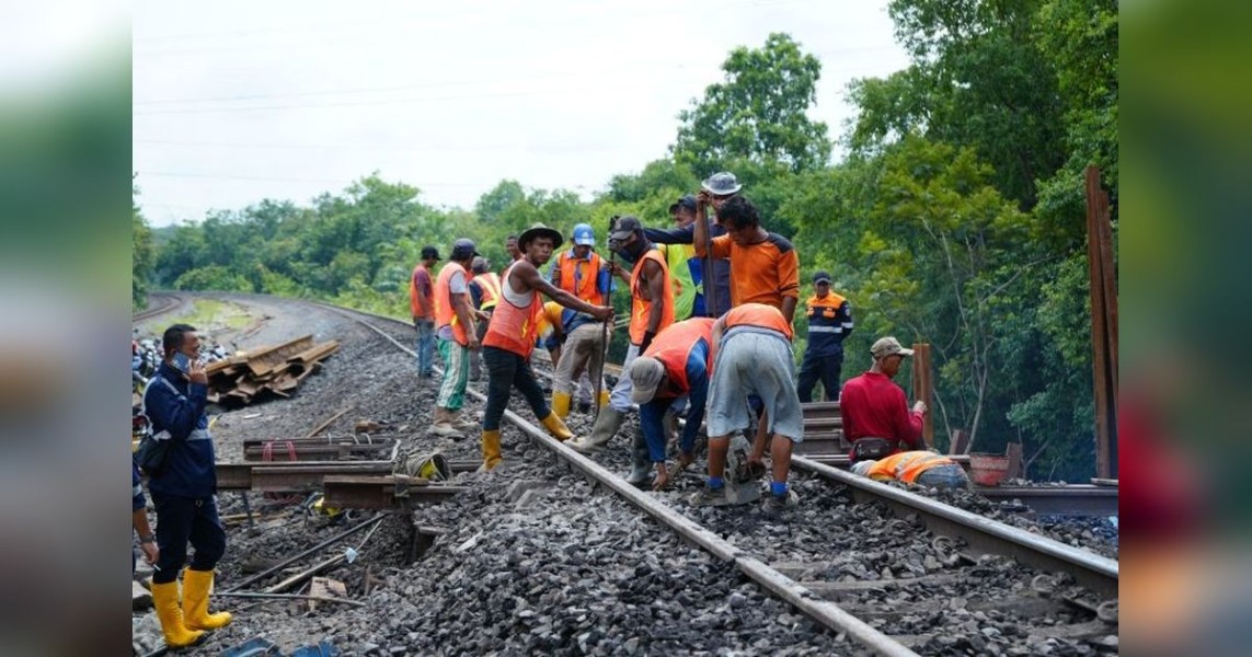 Kereta Api Indonesia (KAI) Divre IV Tanjungkarang Tingkatkan Kewaspadaan di 22 Titik Rawan Bencana Jalur Kereta