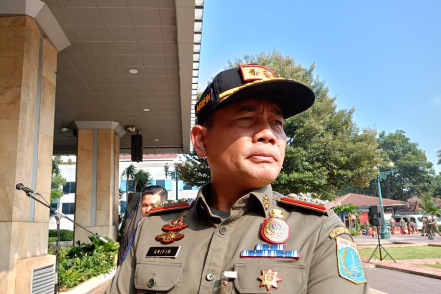 Satpol PP Karawang Temukan kWh Meter PLN di Bekas Bangunan Liar