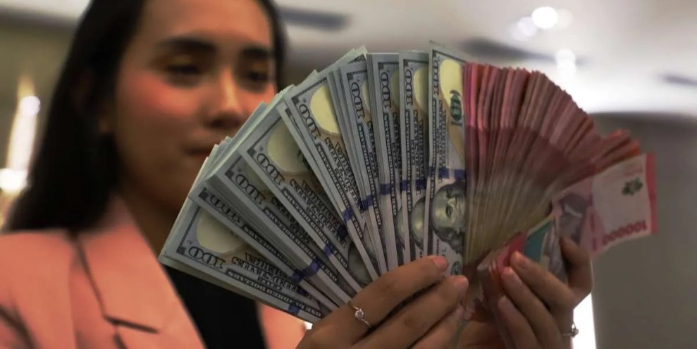 Rupiah Masih Dibayangi Tekanan Meski Peluang Stabilisasi Tetap Terbuka