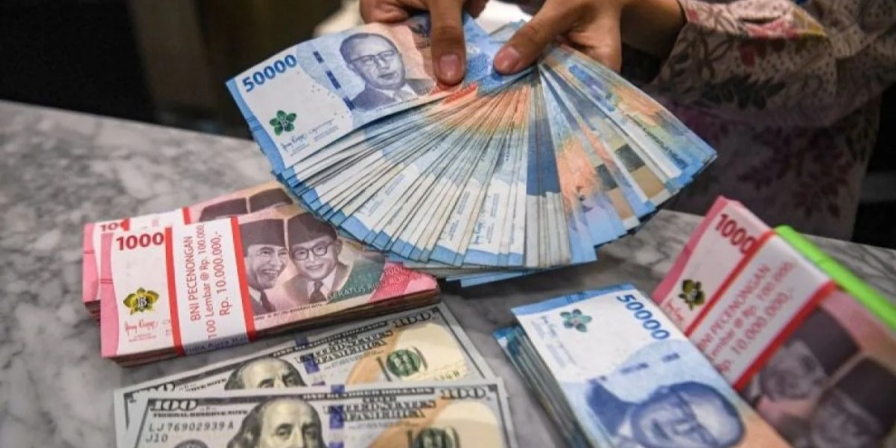 Rupiah Menguat Signifikan Sementara Dolar AS Alami Penurunan Stabil