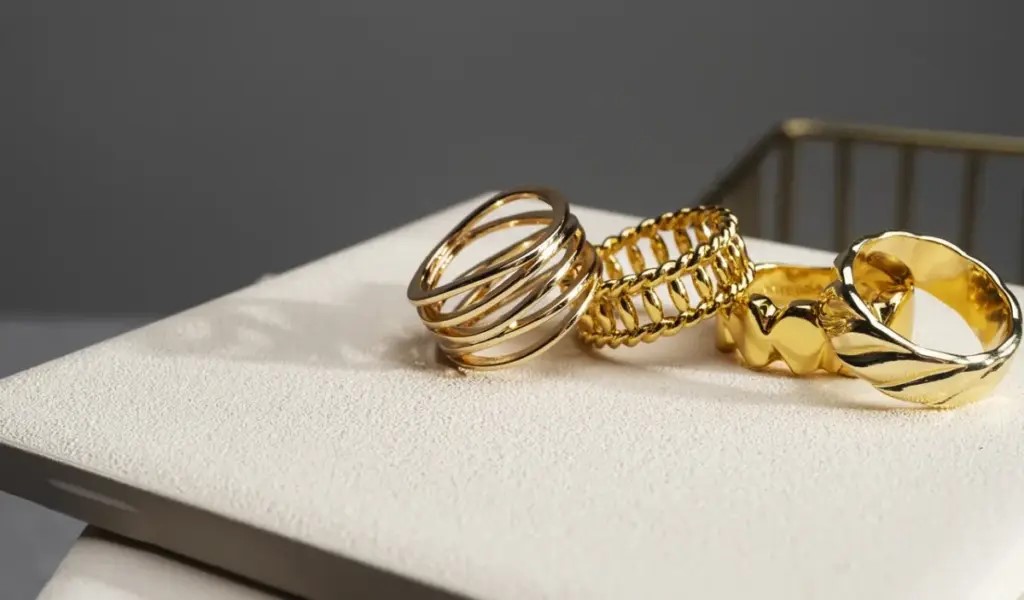 Cek Harga Emas Perhiasan Hari Ini Rabu 4 Februari 2026 Terbaru