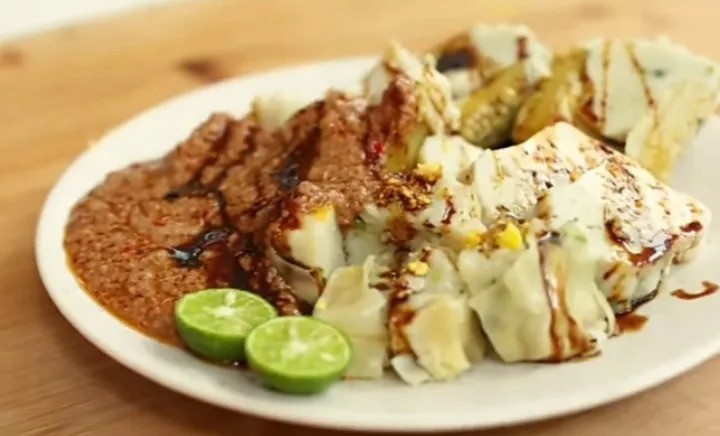 10 Tempat Siomay Bandung Paling Favorit Wajib Dicoba 2025