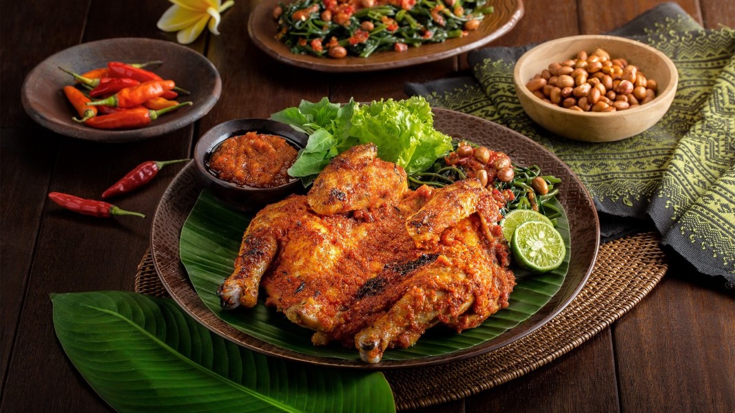 Resep Marinasi Ayam Taliwang Pedas Gurih yang Bisa Dicoba Pemula di Rumah