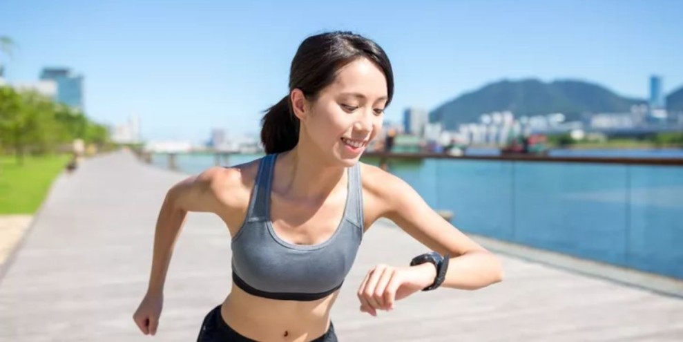 10 Rekomendasi Smartwatch Untuk Olahraga Terbaik