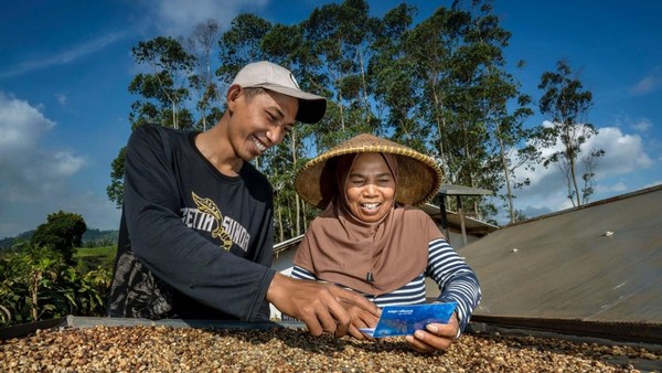 BRI Branch Office Bajawa Perkuat Ekonomi Kerakyatan Lewat Penyaluran Kredit Usaha Rakyat KUR Senilai Rp 85,5 Miliar Hingga April 2025