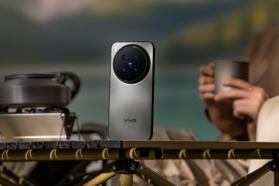 Vivo X300 Ultra Siap Debut dengan Sensor 200MP Sony dan Persaingan Ketat Oppo Find X9 Ultra