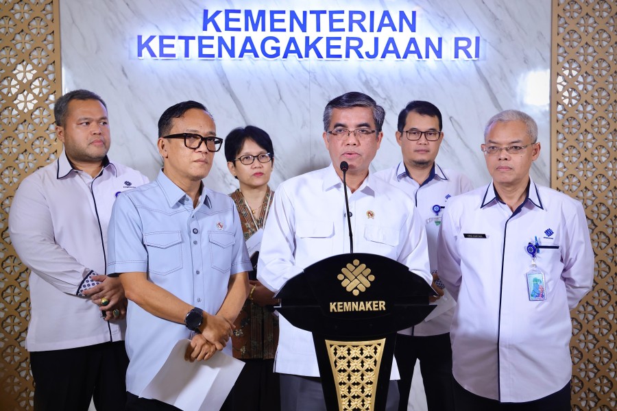 Menaker Pastikan UMP 2026 Patuhi Putusan MK Secara Menyeluruh