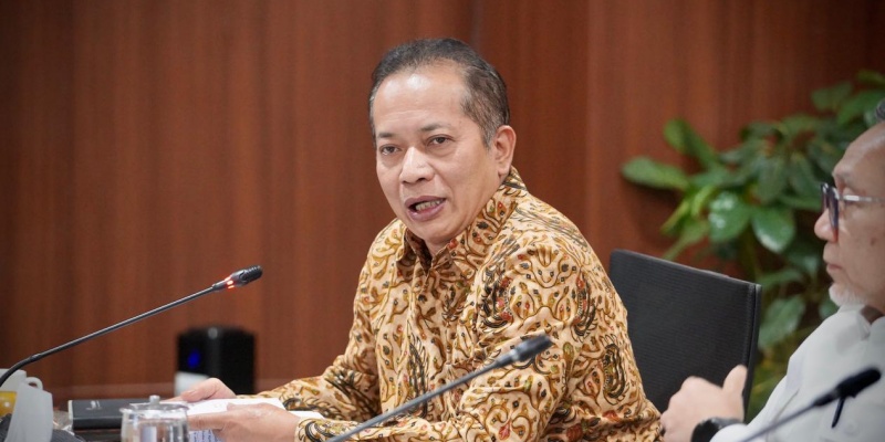 Menkop Tegaskan Koperasi Dukung Percepatan Distribusi Bahan Baku MBG Anak