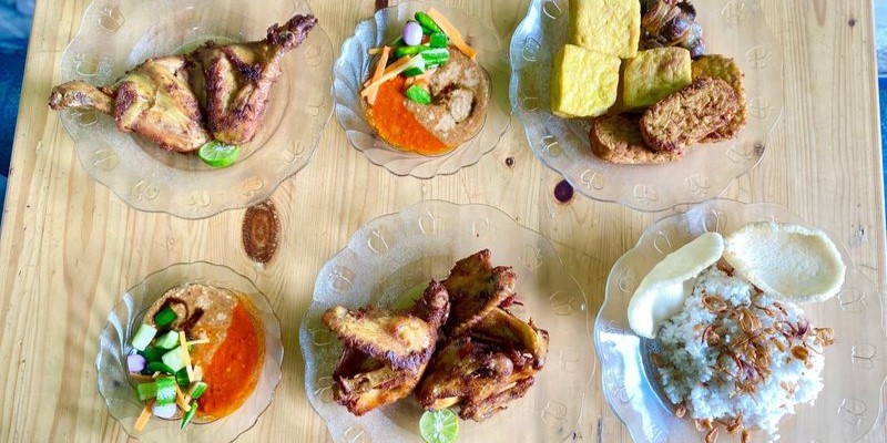 Nikmati Nasi Uduk dan Ayam Goreng Viral yang Bikin Ketagihan di Jakpus