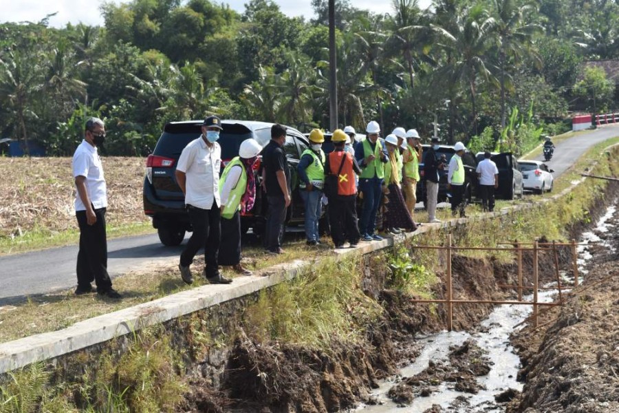 Menggantungkan Harapan pada Pembangunan Infrastruktur: Apakah Indonesia Akan Menuju Pertumbuhan Ekonomi 8 PERSEN pada 2025?