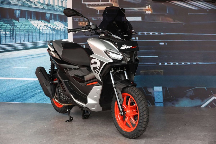 Aprilia SR GT 200 Spesifikasi dan Harga: Skutik Premium dengan Sentuhan Sporty dan Petualangan