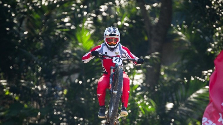 Rendy Varera Sumbang Medali Perdana Indonesia dari Nomor Bike Downhill Putra