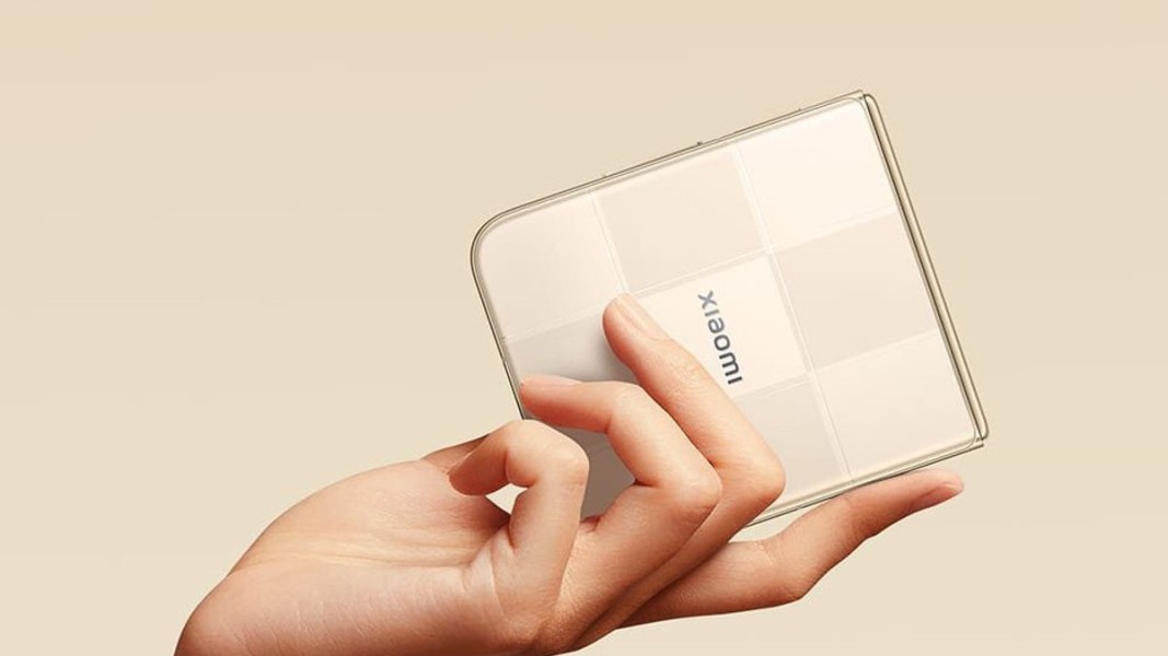 Xiaomi MIX Flip 2, Saingan Kuat Galaxy Z Flip 7