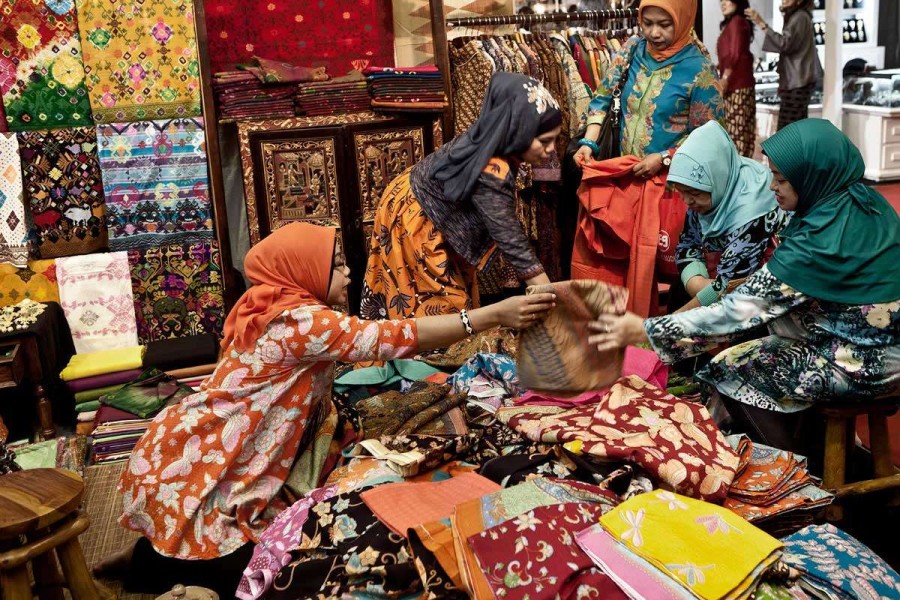 Persaingan dalam Ekonomi Kreatif dan UMKM Semakin Ketat: Tantangan dan Peluang di Era Digital