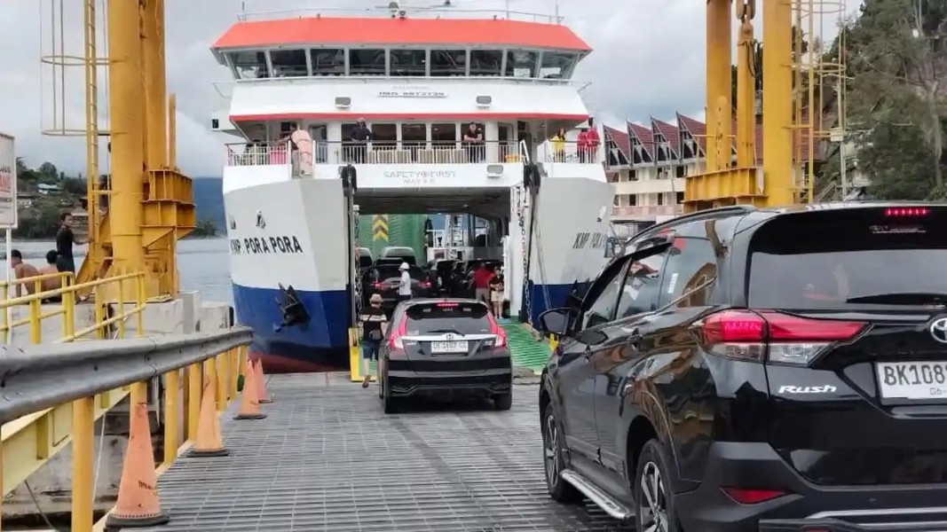 Lonjakan Penyeberangan Samosir, PT ASDP Pastikan Wisatawan Tetap Nyaman dan Aman