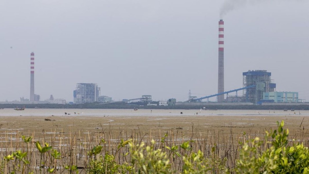 PLTU Cirebon Tetap Beroperasi: Pemerintah Hitung Matang Transisi Energi Nasional