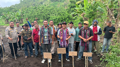 Dari Lahan Tidur ke Hortikultura, PLN UIP Nusra Sabet Penghargaan Desa Berdaya dari Kementerian Desa PDTT