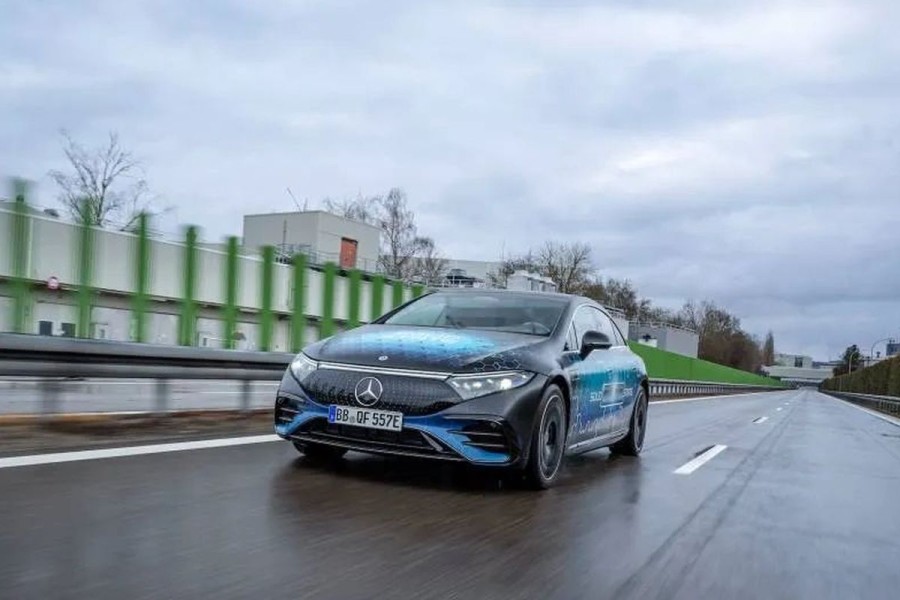 Mercedes Benz EQS Uji Baterai Solid State Jarak Jauh