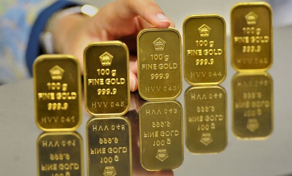 Harga Emas Antam Turun, Simak Grafik dan Potensi Cuan