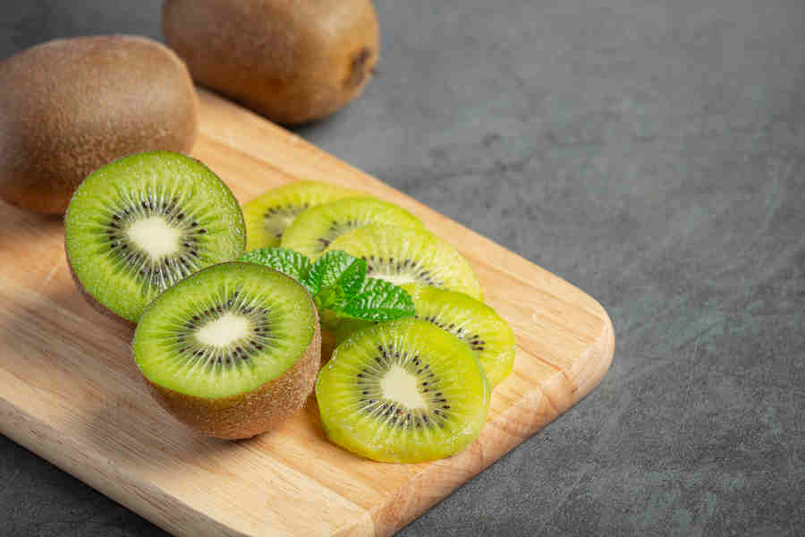 Manfaat Kulit Kiwi bagi Kesehatan: Sumber Serat dan Antioksidan Alami