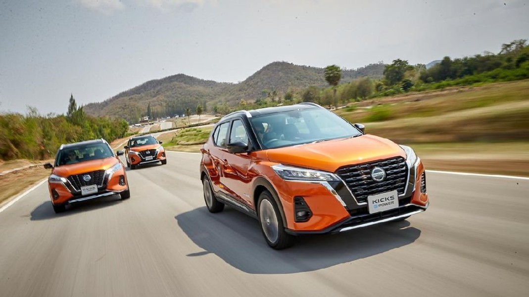 Nissan Kicks e POWER 2025: Sensasi Mobil Listrik Tanpa Perlu Mengisi Daya