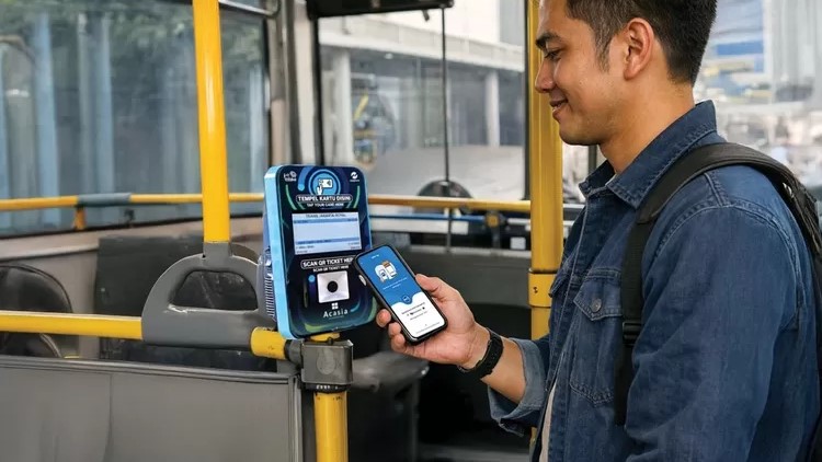 Naik TransJakarta Makin Praktis BRI Hadirkan QRIS Tap In Tap Out Brimo