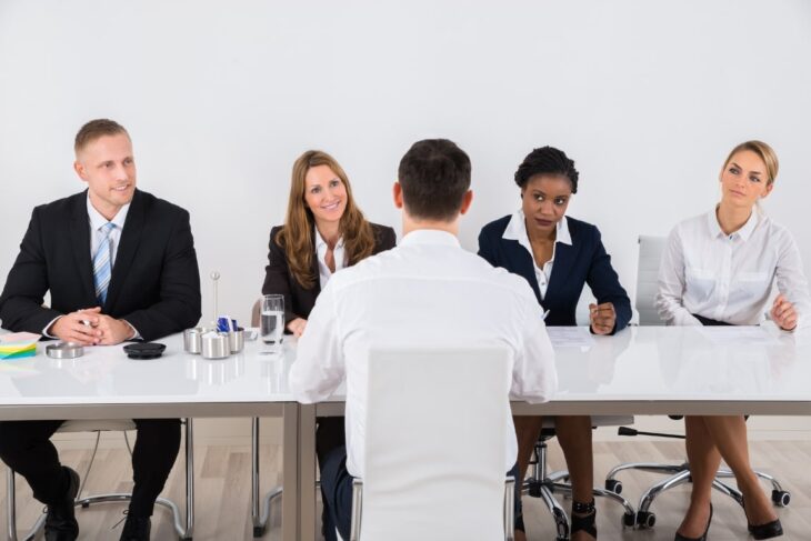 11 Tips Interview Kerja Lengkap dengan Daftar Pertanyaannya