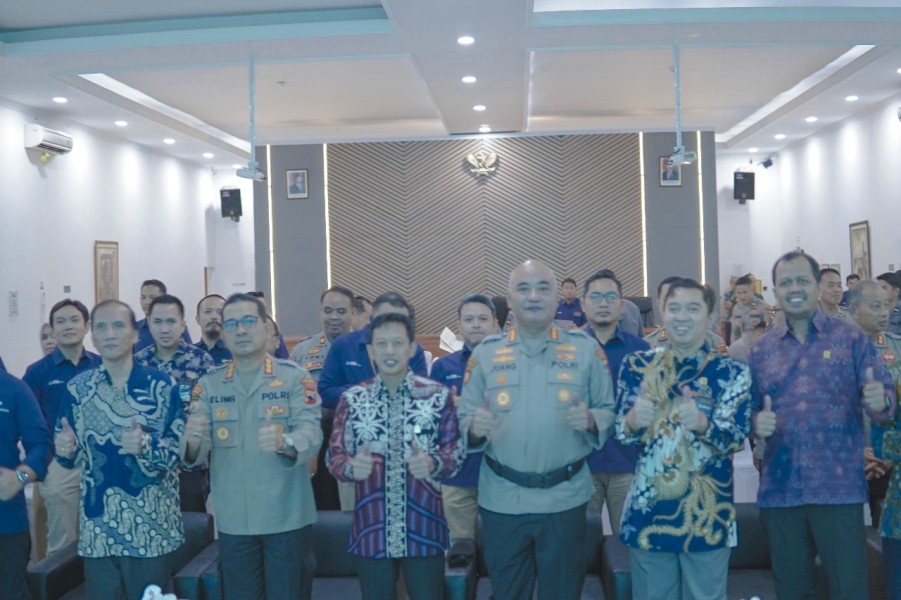 PLN UIP2B Jamali ajarkan konversi kendaraan listrik sebagai bekal siswa menghadapi era Listrik Untuk Rakyat