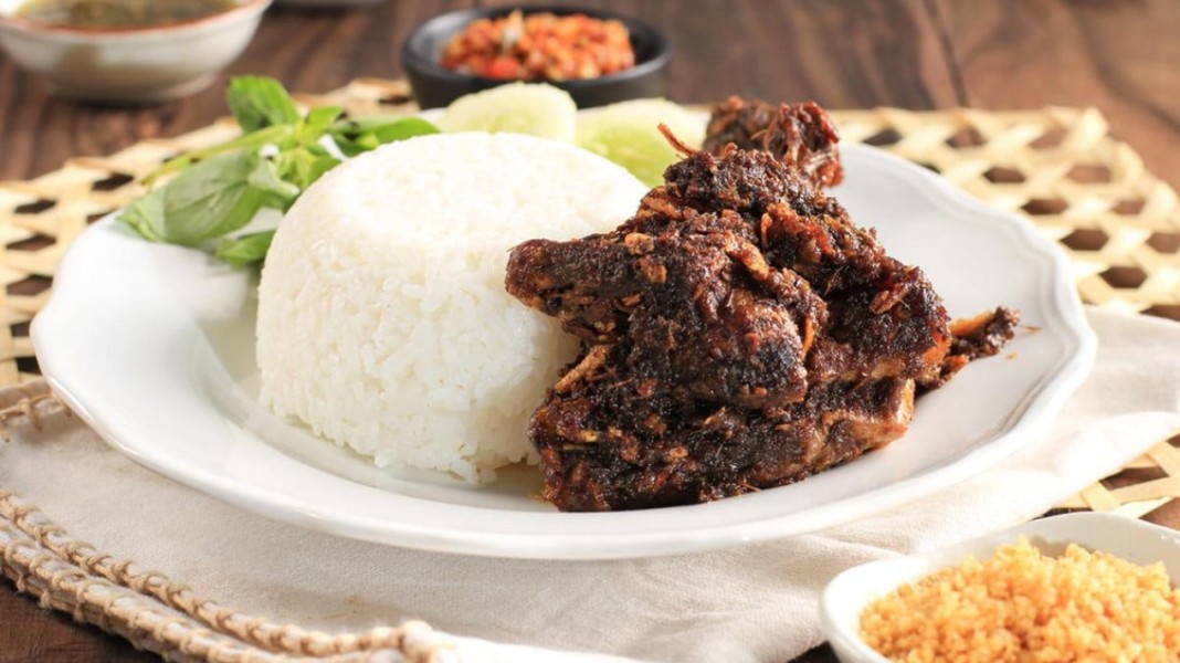 6 Resep Bumbu Hitam Bebek Madura Otentik Paling Lengkap 6 Resep Bumbu Hitam Bebek Madura Otentik Paling Lengkap