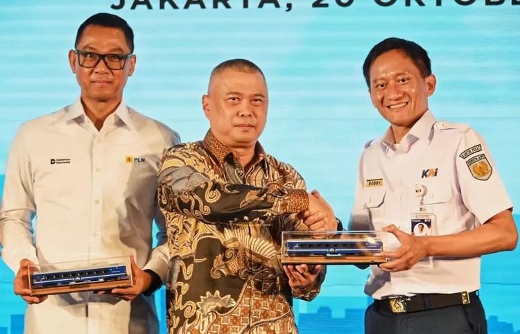 Menhub Dorong Elektrifikasi Kereta Api Demi Transportasi Hijau