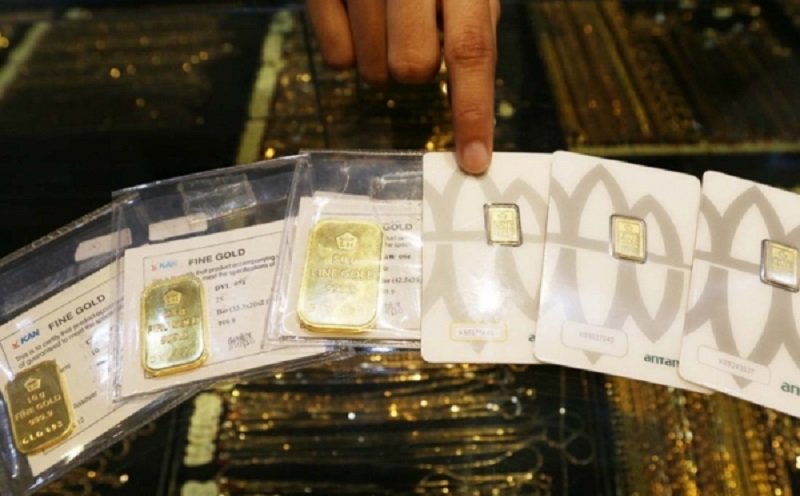 Harga Emas Antam Meroket, Tembus Rp1,714 Juta per Gram, Calon Pembeli Antre untuk Transaksi