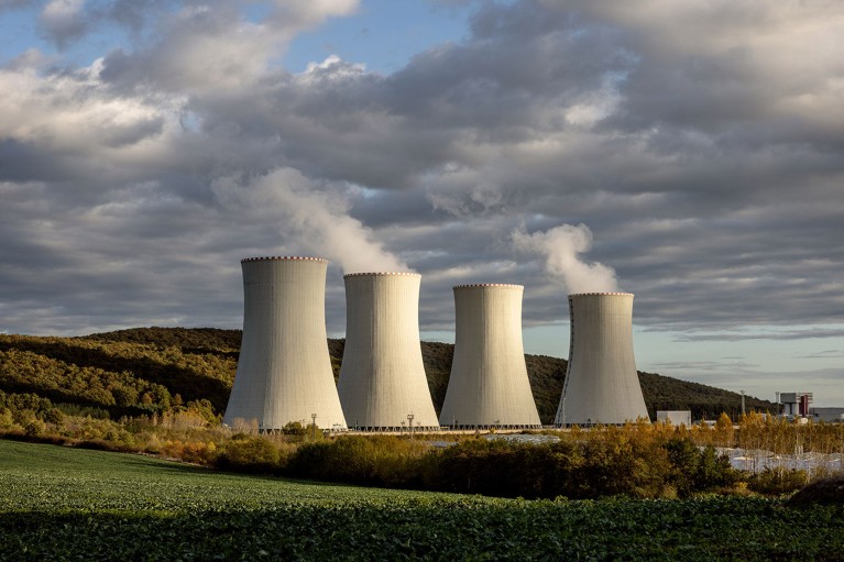 Singapura Genjot Pembangkit Nuklir Demi Percepatan Transisi Energi