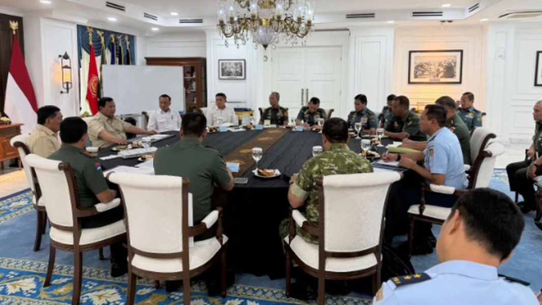 Prabowo Kumpulkan Pimpinan TNI Bahas Strategi Pertahanan Nasional Terkini