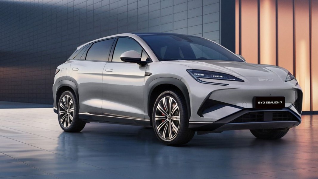 Mobil Listrik BYD Sealion 7 Hadir dengan Performa Tinggi dan Jarak Tempuh Panjang