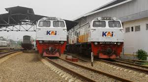 Antusiasme Warga Negara Asing terhadap Kereta Api di Indonesia Meningkat