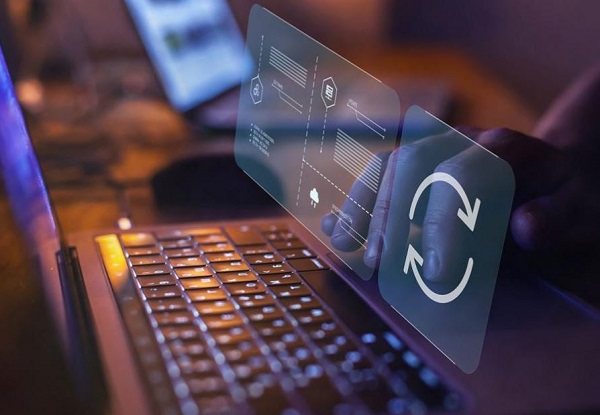Update Software Tak Semudah Klik: Mengapa Bisa Mahal dan Melelahkan bagi Tim IT