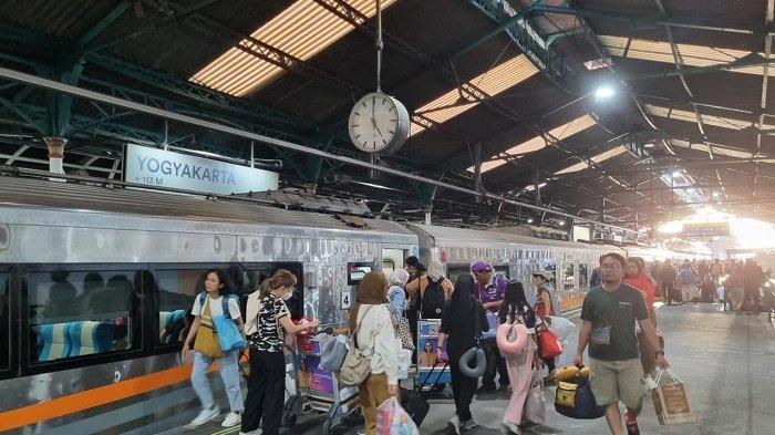 Jelang Libur Panjang Akhir Mei hingga Pertengahan Juni 2025, KAI Daop 6 Yogyakarta Tambah 8 Kereta Api Ekstra