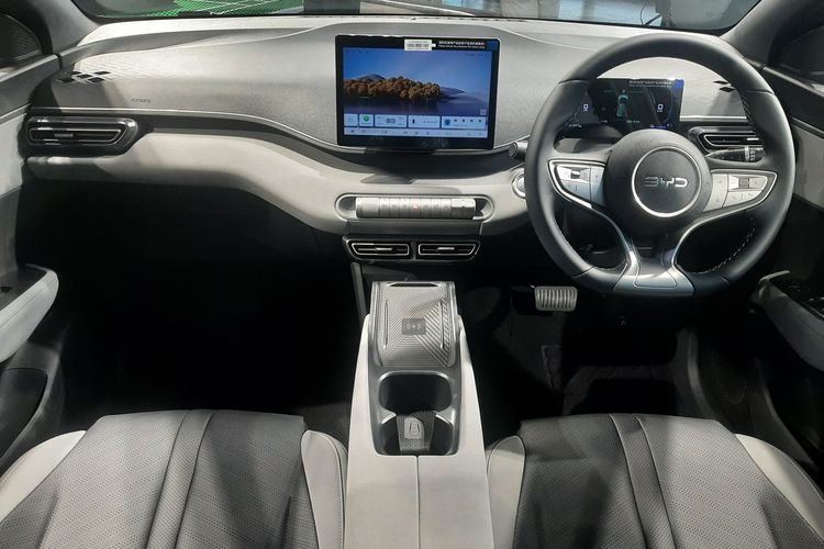 Tuas Transmisi Unik di BYD Atto 1