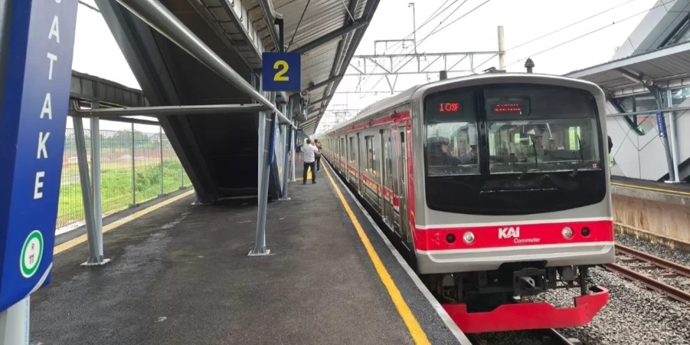 KAI Commuter Laporkan Lonjakan Penumpang di Stasiun Jatake