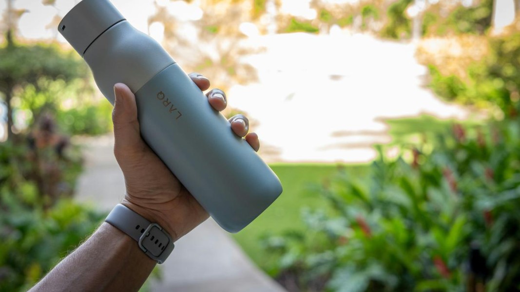 Cara Membersihkan Botol Minum Reusable agar Bebas Bakteri