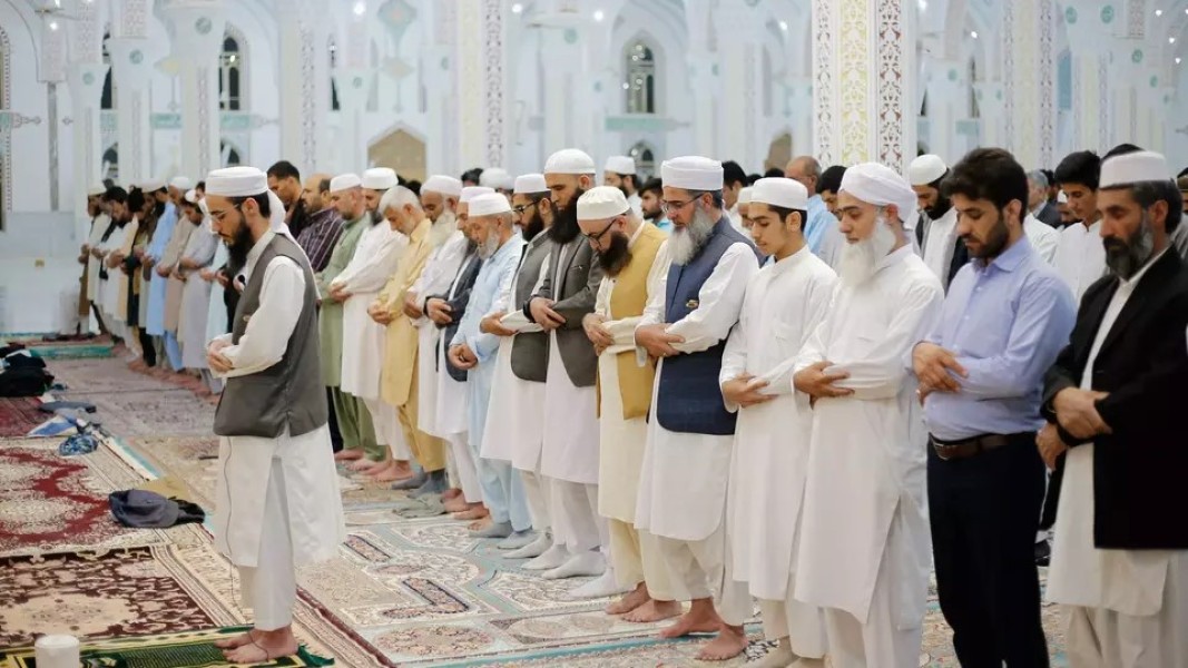 Praktik Salat Tarawih 2026 di Dua Masjid Suci dan Relevansinya dengan Sunnah Nabi